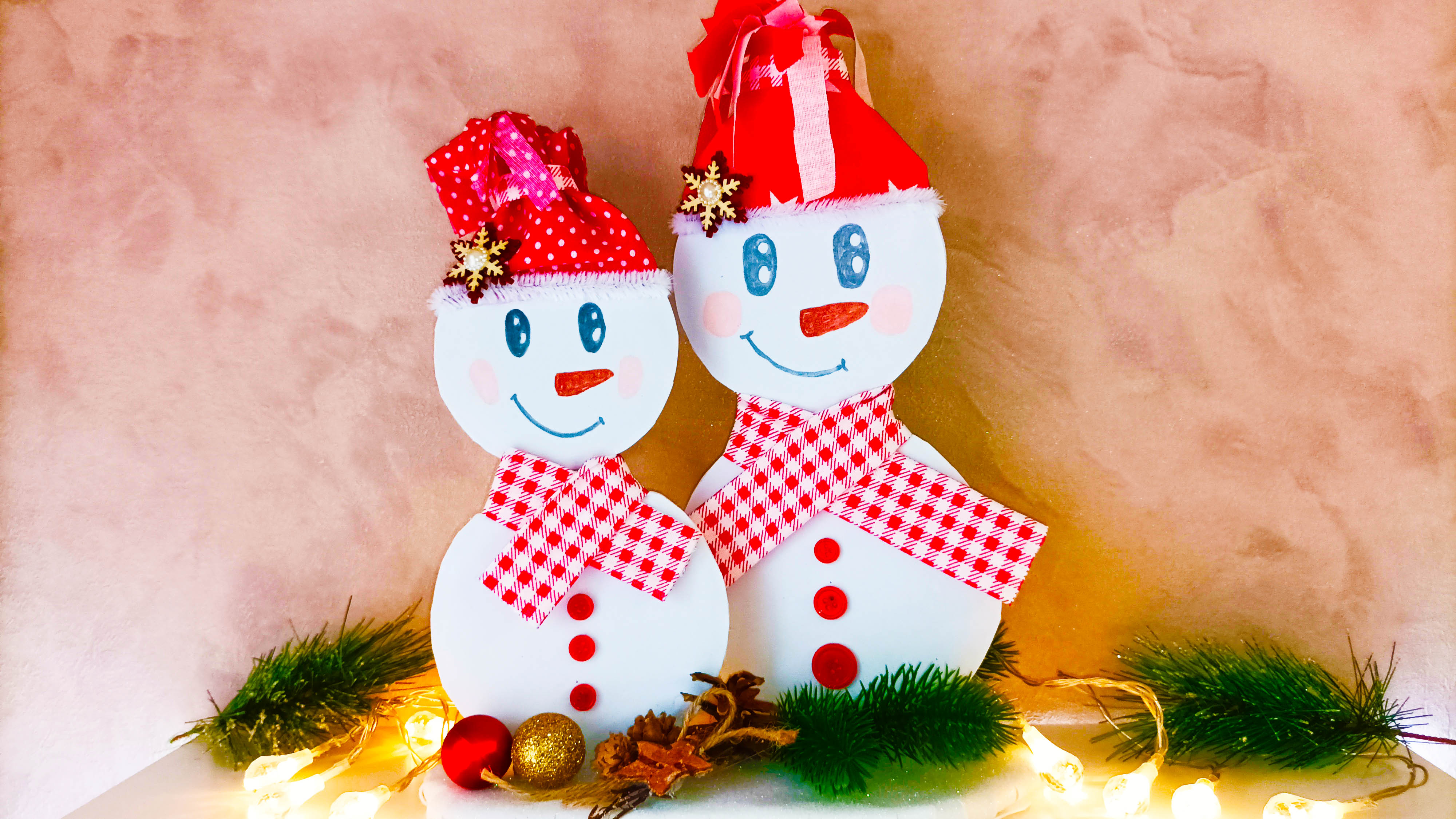 Поделка на новый год Снеговички из фоамирана, бумаги и картона смотреть онлайн