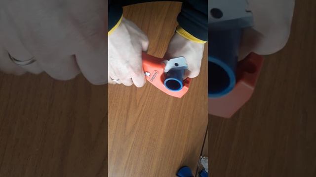 Труборез для ПНД труб смотреть онлайн