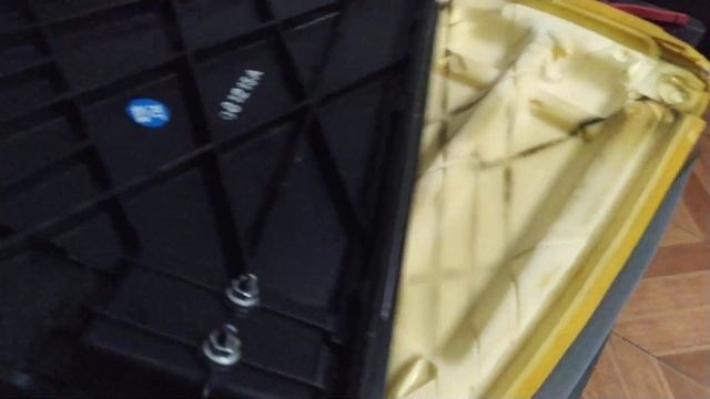 как разобрать спинки сиденье, как снять обивку спинки сиденья, как постирать сиденье Hyundai Elantr смотреть онлайн