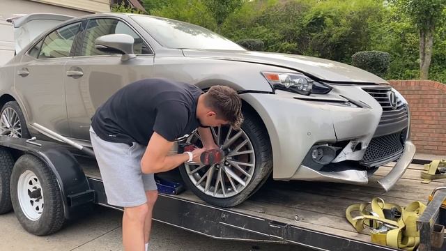 I Bought A Wrecked 2016 Lexus 200t From IAAI смотреть онлайн