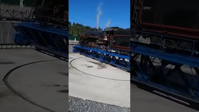 Ретро поезд в Рускеала смотреть онлайн