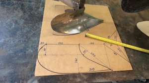 Самый простой, рабочий, самодельный окучник. Такого не купить.