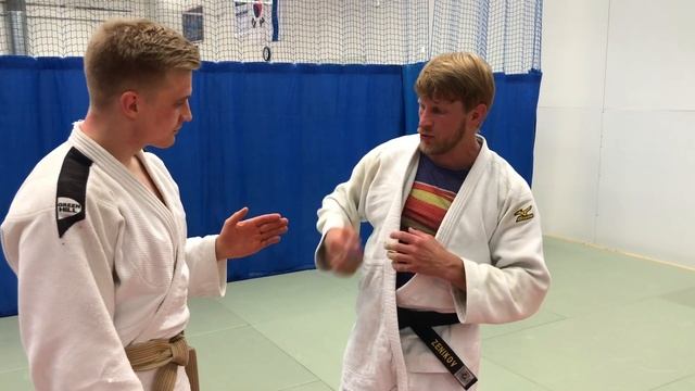 ДЗЮДО.ОБРАТНАЯ СПИНА С КОЛЕН.КОРЕЙСКАЯ ОБРАТНАЯ СПИНА.KOREAN SEOI NAGE.REVERSE SEOI NAGE смотреть онлайн