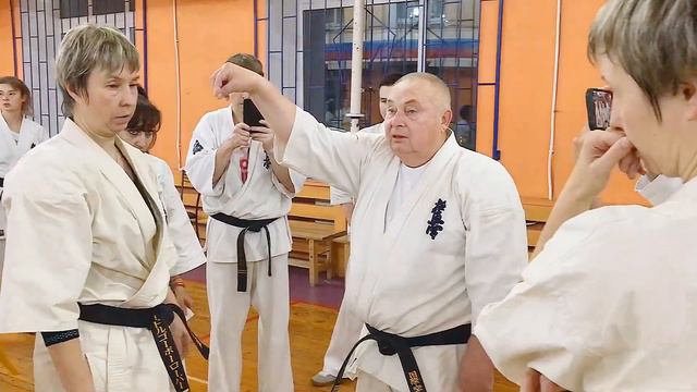 Бункай Янцу ката - освобождение от захвата / от шихана Танюшкина А.И / Осенняя школа СЗФО 2023 смотреть онлайн