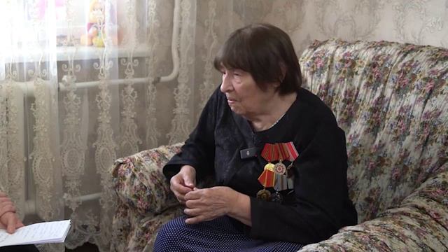 В преддверии Дня Победы, сотрудники ДМЗ, посетили узницу лагеря военнопленных смотреть онлайн