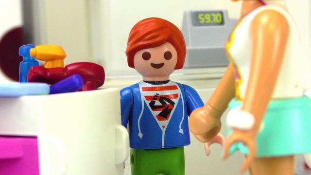 Новая стрижка Эммы шутка от Максима Playmobil семья Соколовых смотреть онлайн