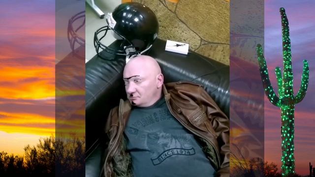 Он смотрит или нет!?! смотреть онлайн