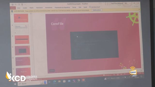 CoreDNS. Conociendo la infraestructura de Kubernetes | Día 2 смотреть онлайн