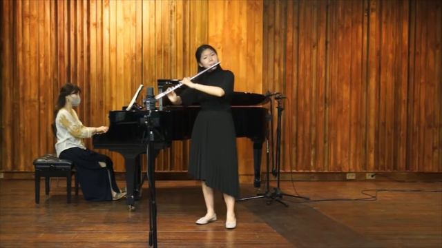 F. Devienne Flute Concerto No.7 in e minor I. Allegro / Yeonseo Cho смотреть онлайн
