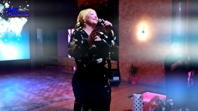 Красивая песня поет Абидат Шахбанова Цудахарская