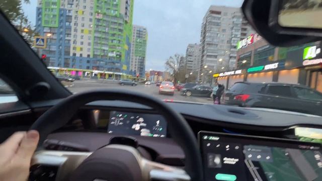 Новый Avatr 11, 2023г, 578лс, цена 7.400.000 рублей.