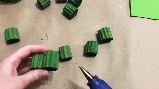 КАК СДЕЛАТЬ ТАНКТ за 5 МИНУТ | ПОДЕЛКИ НА 9 МАЯ День Победы Своими руками. смотреть онлайн