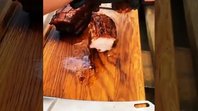 Готовим бразильский стейк - медальоны из грудинки смотреть онлайн