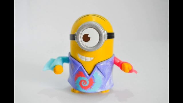 GROOVY STUART - Minions Movie 2015 McDonald's Happy Meal Toy Review by iLoveThisToy смотреть онлайн