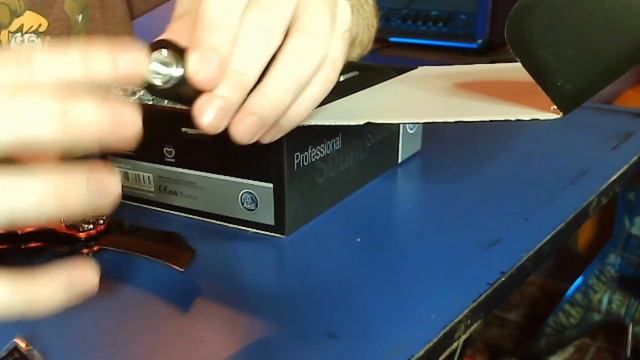 Unboxing do microfone AKG P3S смотреть онлайн