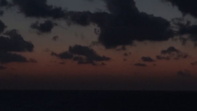 Gulf of Aden - Twilight as seen from the Serenade of the Seas HD (2013) смотреть онлайн