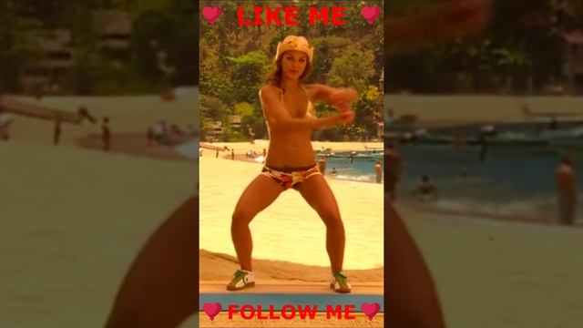 FOLLOW ME FASHION SHOW #LIKE #FOLLOW #FOLLOWME #LIKEME #SEXY #SHOW #FASHION #SEXYGIRL  (1)