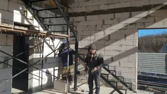 Монтаж лестницы из металла смотреть онлайн