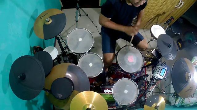 Help! - The Beatles (Drum Cover) by LuMac смотреть онлайн