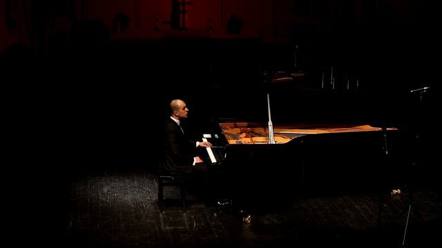 Bach/Brahms Chaconne In D Minor For The Left Hand Alone - Aram Avetyan Piano