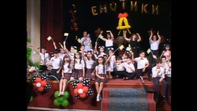Крутые "Енотики" Подари улыбку миру смотреть онлайн