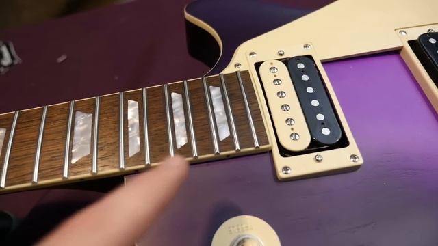 It's Pretty... But Is It Any Good? | NEW 2020 Epiphone Les Paul Classic Worn Purple Burst | Review смотреть онлайн