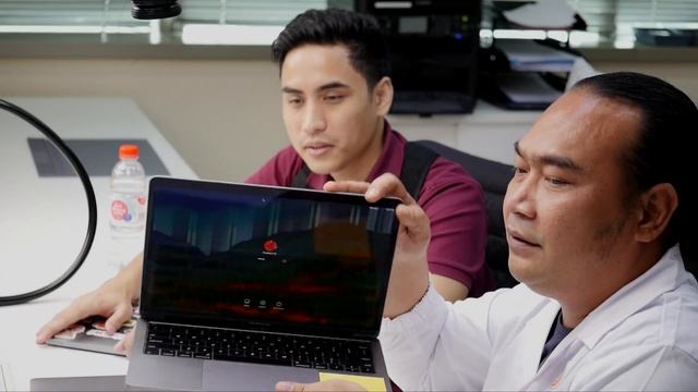 MacBook Pro A1706 & A1708 Flexgate Repair | iDevice Repair Centre смотреть онлайн