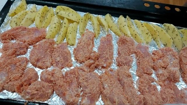 Хоравац,Наггетсы и картошка по деревенски.И всё это можно готовить в духовке смотреть онлайн