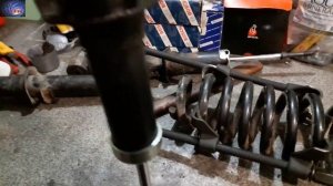 Прокачка и замена амортизатора на Kia Sorento