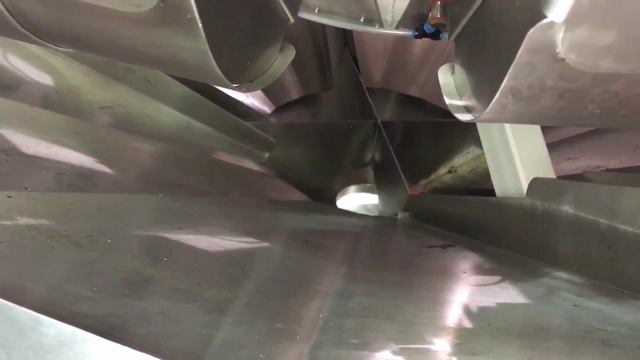 Дозирование и упаковка помидорок Черри в Лоток смотреть онлайн