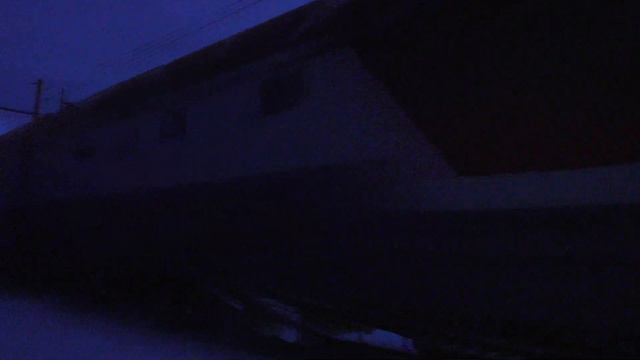 "Смеркалось..." 2ЭС6-438 "Синара" следует резервом с приветливой бригадой смотреть онлайн