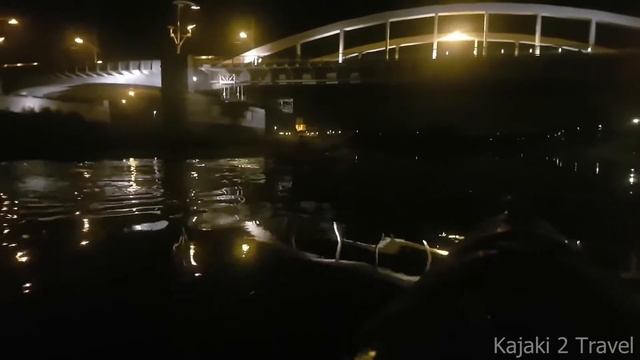 Ночью по реке! Невероятный сплав на каяках в темноте смотреть онлайн