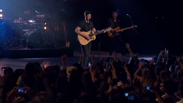 Shawn Mendes - Stitches (Live From The Greek Theatre)
