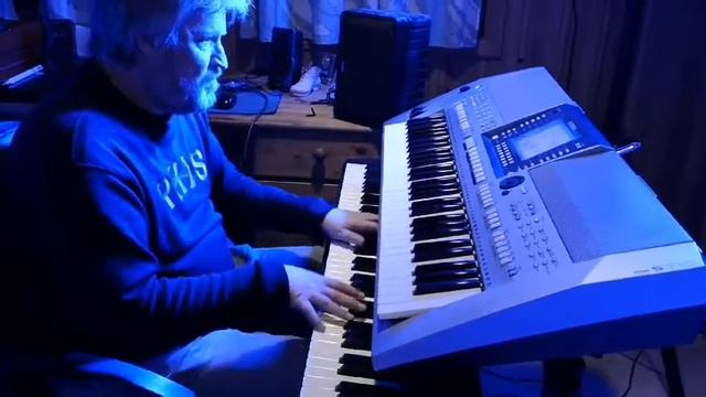 If Tomorrow Never Comes - Garth Brooks | Ole on Yamaha p -105 смотреть онлайн