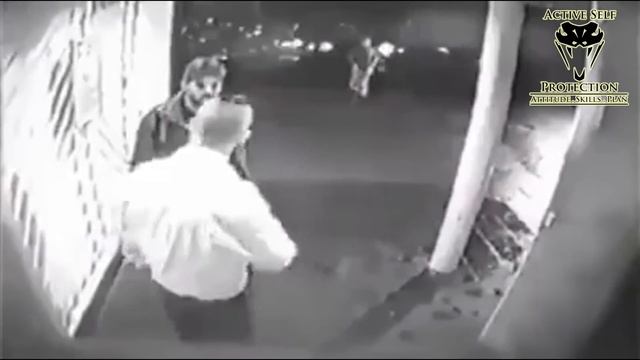 Two Knife Attacks Come Way Too Fast To React | Active Self Protection смотреть онлайн