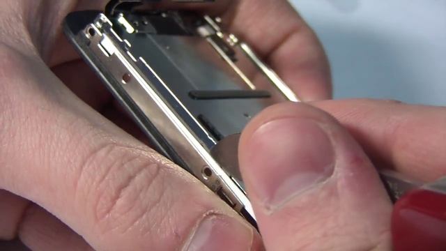 Видео 8. Замена экрана на iPhone 3GS смотреть онлайн