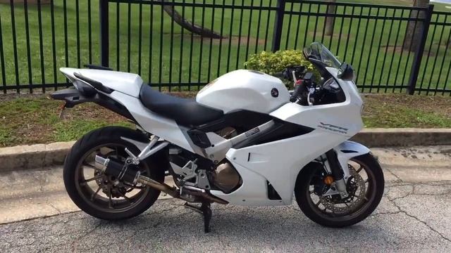 VFR800 Interceptor w/ Tail Tidy (Fender Eliminator) смотреть онлайн