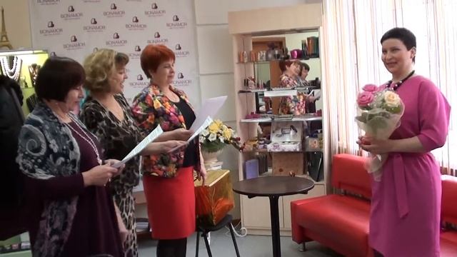 Оригинальное поздравление с днем рожденья прикольно и весело Бонамор смотреть онлайн