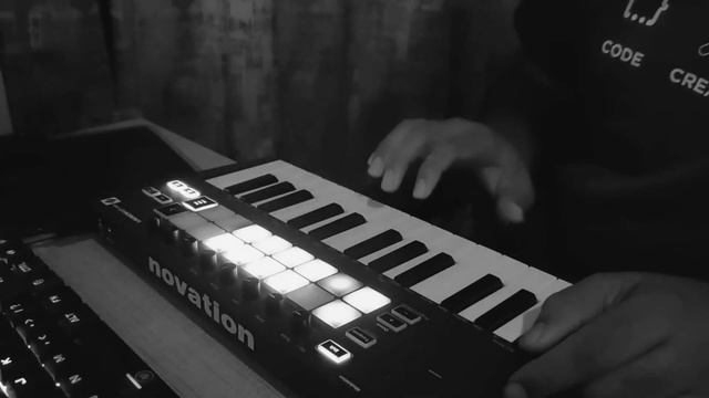 Thunder - Imagine Dragons meets Stranger things | Loop Cover #14 | Novation Launchkey Mini MK3 смотреть онлайн