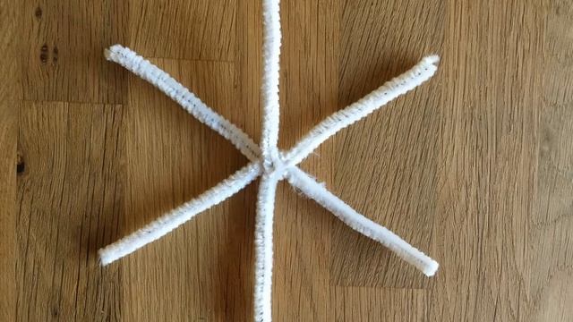 Снежинка из пушистой проволоки своими руками - Поделка к Новому Году смотреть онлайн