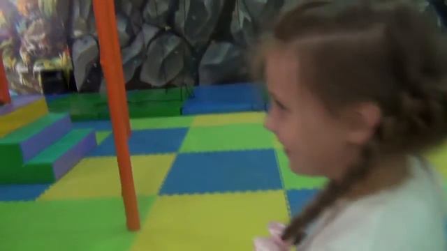 JUMP PARK Развлекательный VLOG в ЧудоПарке ВИДЕО ДЛЯ ДЕТЕЙ смотреть онлайн