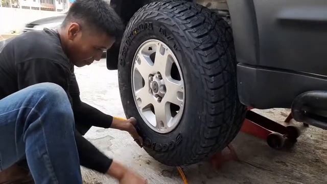 GANTI BAN SEMI OFFROAD R16 UNTUK FORD ESCAPE смотреть онлайн