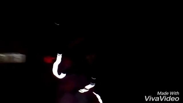 Куртка-фликер в темноте.Вечерняя прогулка в магазин. Скольжение по льду смотреть онлайн