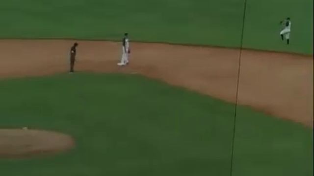 Reno's Jacobs breaks up Heaney's no-no смотреть онлайн