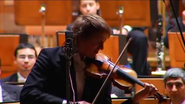 J.S.Bach, Gavotte from the Partita BWV 1006 in E Major. Maxim Kosinov, violin смотреть онлайн