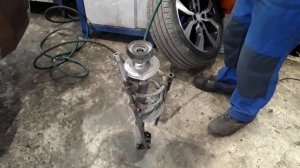 Сборка лифтованой амортизационной стойки LADA X-Ray.