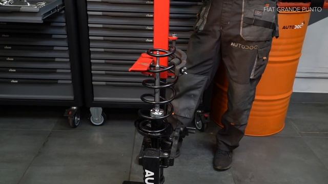 Ako vymeniť predného pružina zavesenia kolies na FIAT PUNTO 199 [NÁVOD AUTODOC] смотреть онлайн