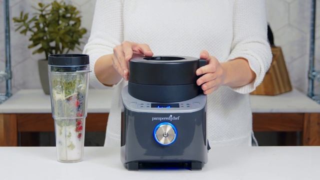 Pampered Chef's Deluxe Cooking Blender Smoothie Cup смотреть онлайн