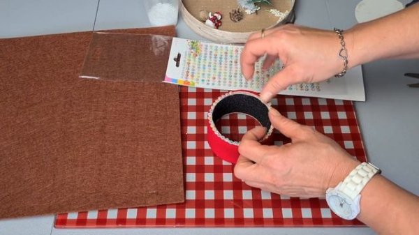 DIY Christmas Decorations ideas! Decorațiuni de Crăciun din role de carton! Reciclare carton!