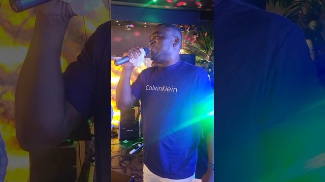 Dele Bravo live in London 2023 смотреть онлайн